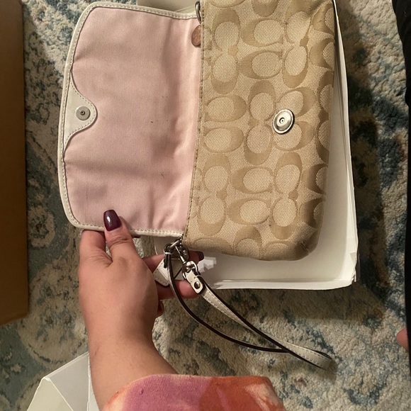 Coach Wristlet - Picture 6 of 6